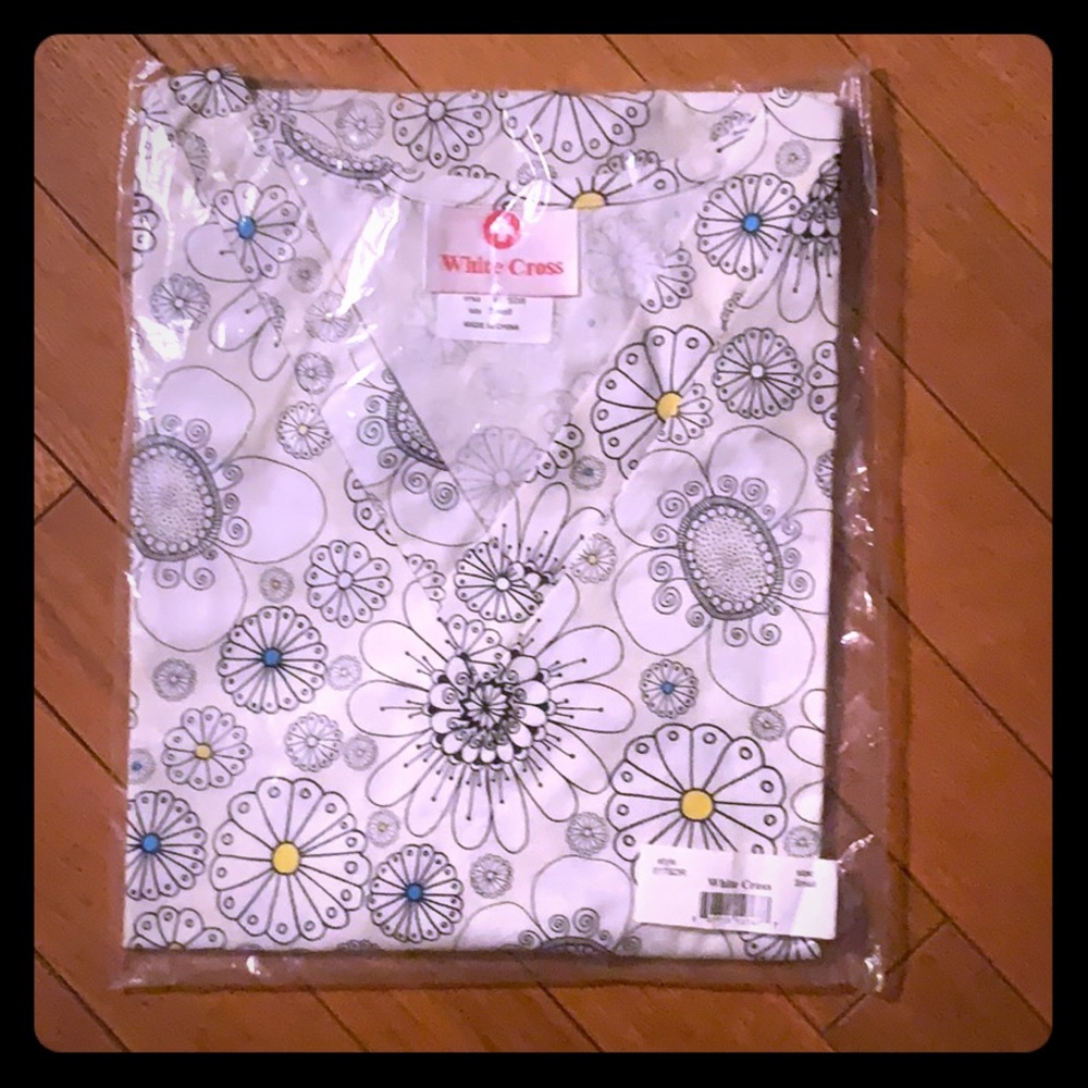 Brand new White Cross floral scrub top
